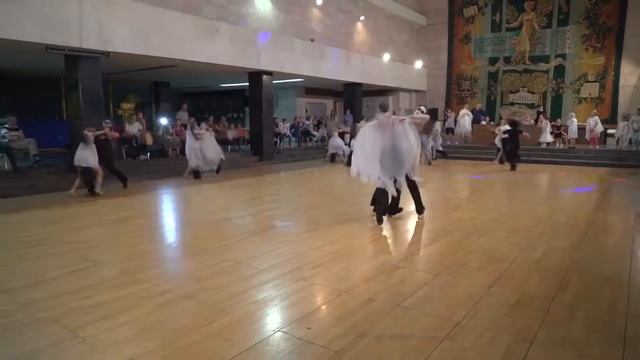 Венский вальс Юниоры и молодежь смотреть онлайн