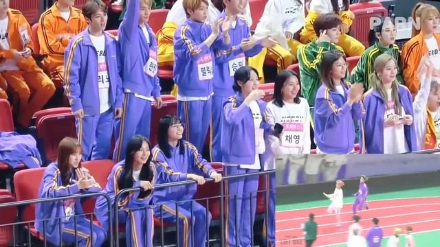 Twice & Stray Kids REACTS Bang Chan, Woojin, Han & Changbin Raley ISAC 190107