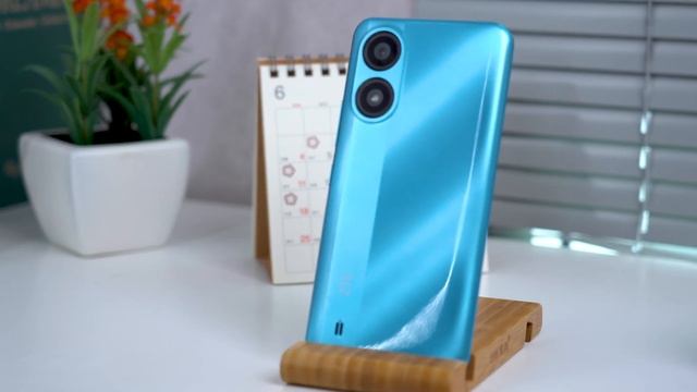 รีวิว ZTE Blade A33s เล่น LINE, ดู Youtube สบาย ถอดแบตได้ด้วย| สมาร์ตโฟนราคาเบาๆ 2,299 บาท смотреть онлайн