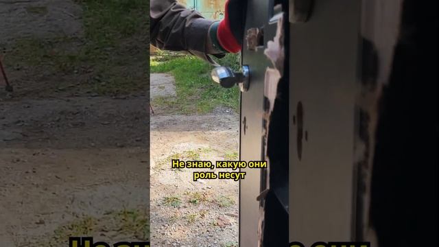 Директор не может успокоится и крушит дверь дальше!!! #шортс #двери #мебель смотреть онлайн