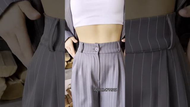 Костюм классический брючный с укороченным пиджаком💕 #женскийкостюм #модныйлук #брючныйкостюм смотреть онлайн