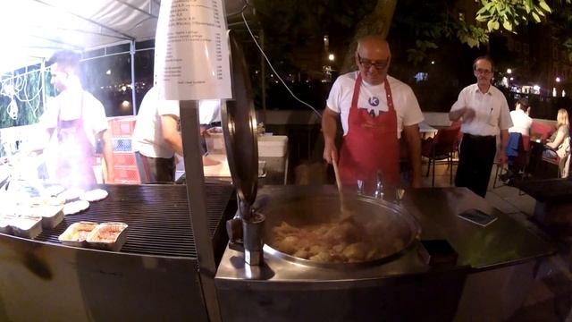 Как готовить плескавицу и чевапчичи How to cook pleskavitsa and chevapchichi? смотреть онлайн