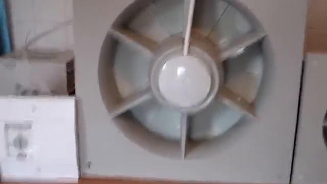 Vent Axia 6 and 12 inch.MPG смотреть онлайн