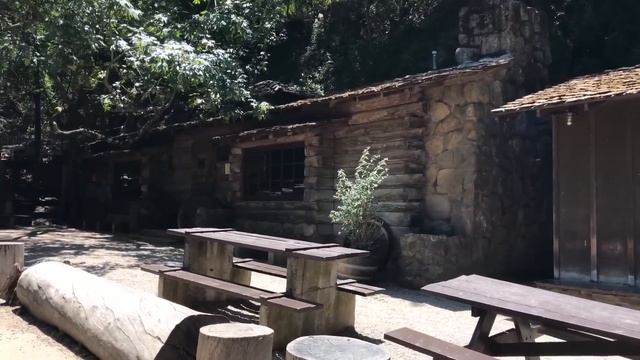 ?САНТА БАРБАРА ЛАНЧ В СТАРОЙ АМЕРИКАНСКОЙ ТАВЕРНЕ? смотреть онлайн