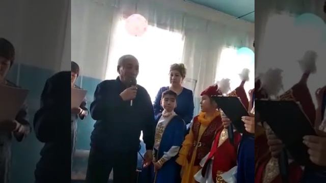 Образцовый ансамбль домбристов "Қарлығаштар" смотреть онлайн