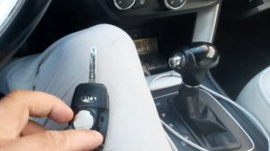меняем батарейку в ключе kia ceed