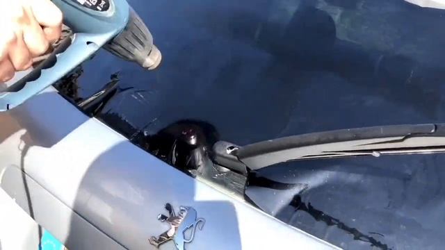 WINDOW TINT: DIY For only £10, How to tint Your car windows at home : Peugeot 207 rear window tint. смотреть онлайн