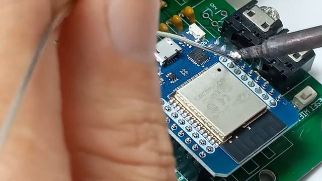 Hàn chip ESP32 Wifi смотреть онлайн