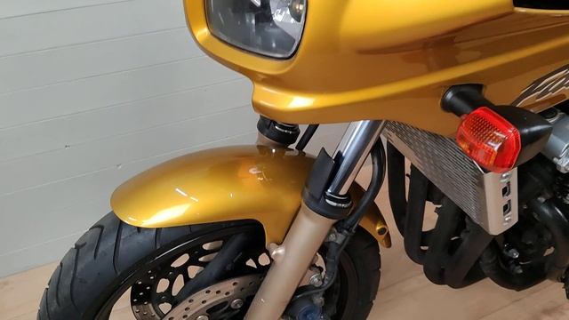 Yamaha FZS600 Fazer смотреть онлайн