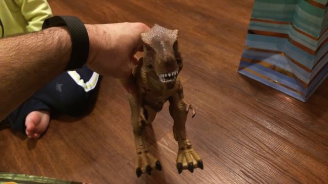 Smithsonian RC T.Rex Radio Controlled Animated Action Dinosaur - смотреть онлайн