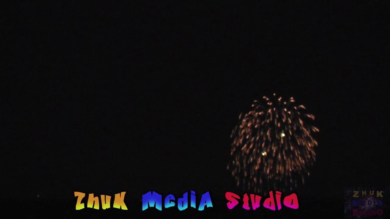 Салют 9 мая Ивангород вид из Сланцев смотреть онлайн