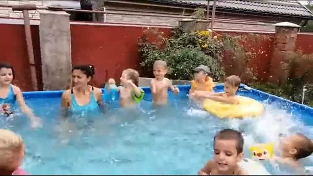 Позитивия 27 08 2020 Занятия в бассейне на свежем воздухе, водная гимнастика воспитатель Наира Папя смотреть онлайн