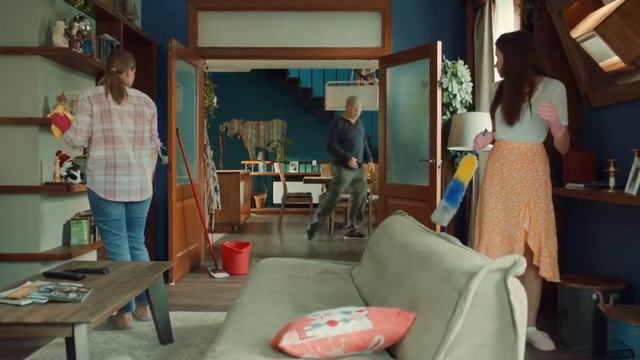 С мужиками надо поласковее/...в обуви по чистому.... смотреть онлайн