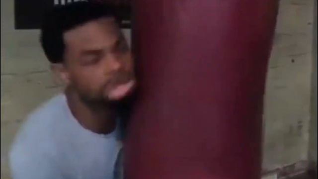 Помог, называется, Терри Крюсу @KingBach смотреть онлайн