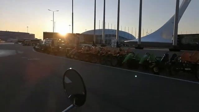 На электроскутере по олимпийскому парку смотреть онлайн