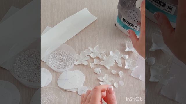 Декор вечернего платья. Вышивка, фоамиран