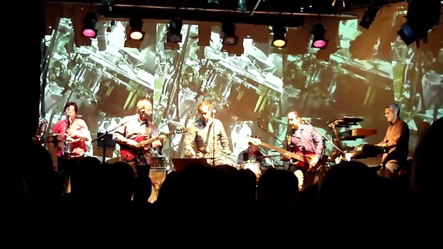 Three Friends - Just the Same смотреть онлайн