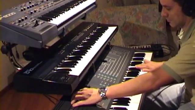 Me playing New Order "Blue Monday" смотреть онлайн