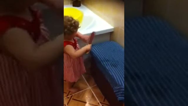 оля чистит пятки смотреть онлайн