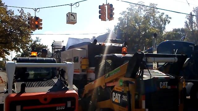 Vine Street Road Asphalt Milling in Kalamazoo, Michigan смотреть онлайн