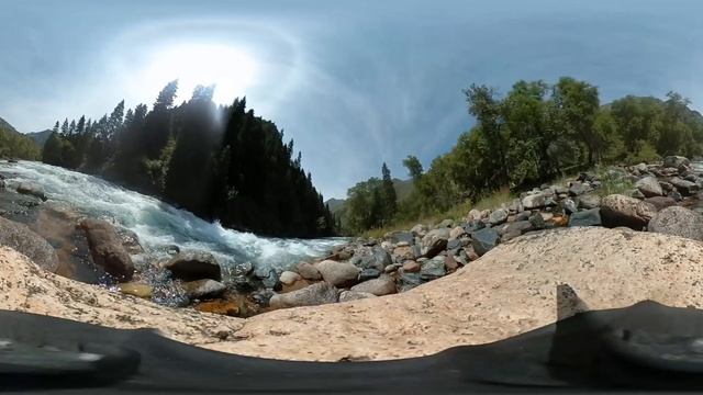 Природа в 3D VR 360 (Ущелье Чычкан) смотреть онлайн