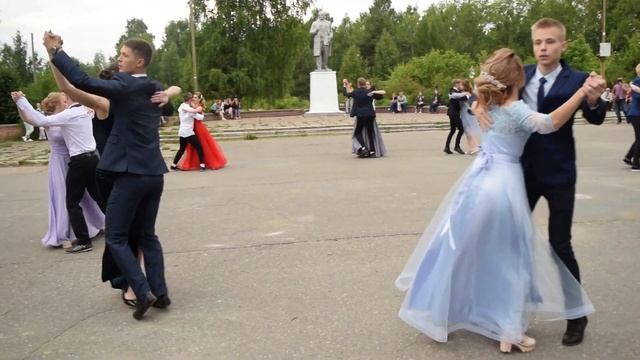 ТанеЦ Выпусников! !9г. смотреть онлайн