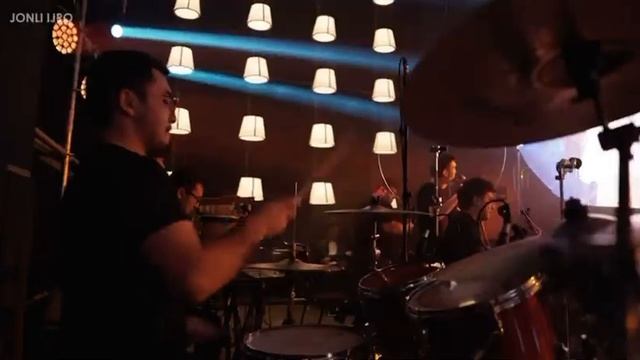 Xon Saroy music 4+ Top music Sevinch Ahmedova juda zo’r ovoz… смотреть онлайн