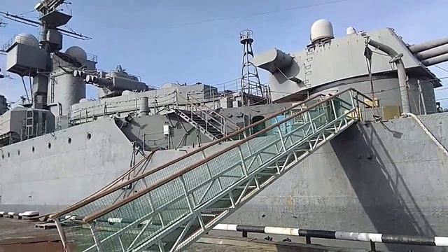 Крейсер Михаил Кутузов Новороссийск набережная. Cruiser Mikhail Kutuzov embankment of Novorossiysk смотреть онлайн
