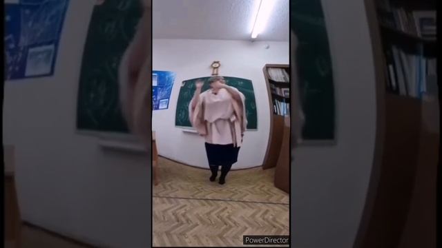 Танец музычки подходит под любую музыку/Перезалив смотреть онлайн