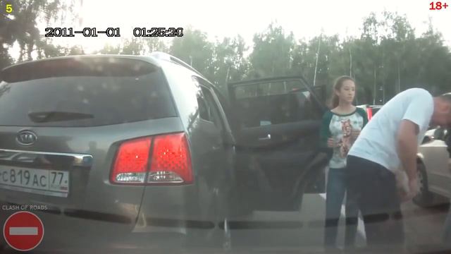 Перцовый баллончик против быдла на дорогах. смотреть онлайн