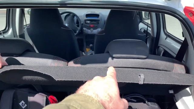 Лучший автомобиль за 300 000 руб. Пежо 107.