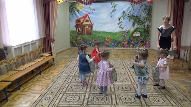 Игровой танец с платочком. 2-3 года смотреть онлайн