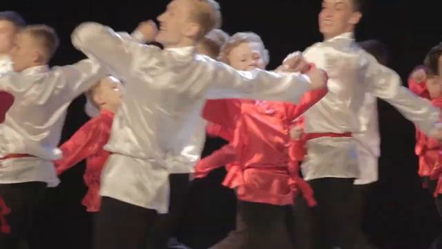 Choreographic Ensemble "ROVESNIKI" смотреть онлайн