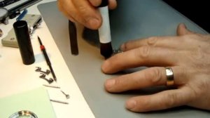 Ремонт часов. Замена стекла на часах SEIKO 5. Рутина. Извлечение разбитого стекла  и замеры.