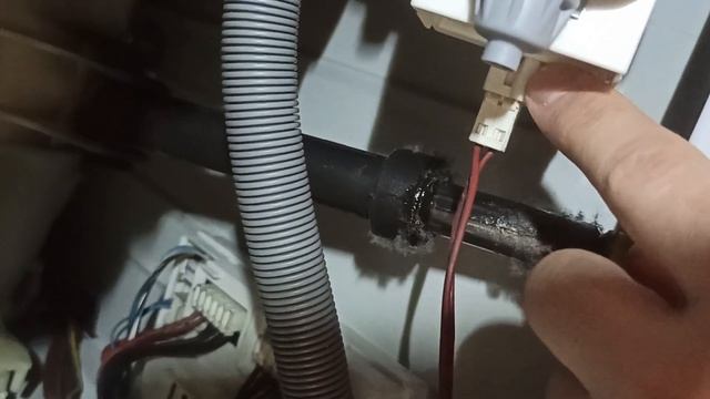 Сломалась машинка? Не спеши вызывать мастера. смотреть онлайн