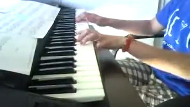 Me playing 星语心愿 (Cecilia Cheung) смотреть онлайн