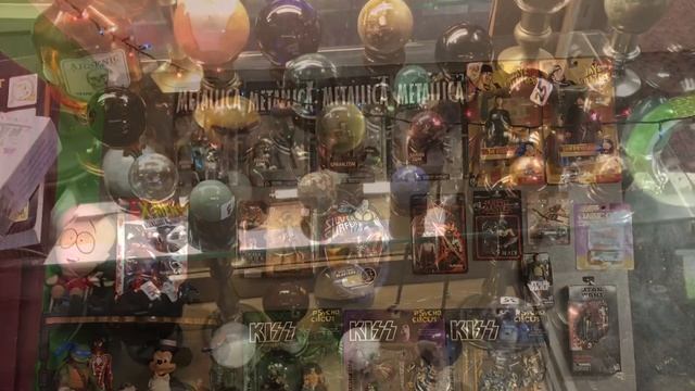 Welcome to Strange Land Emporium смотреть онлайн