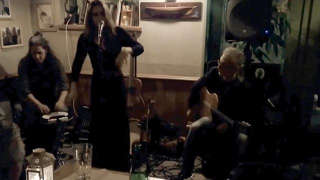Lavinia Mancusi "Sinnò me moro" con TRIO SEMILLA live@GINO51 смотреть онлайн