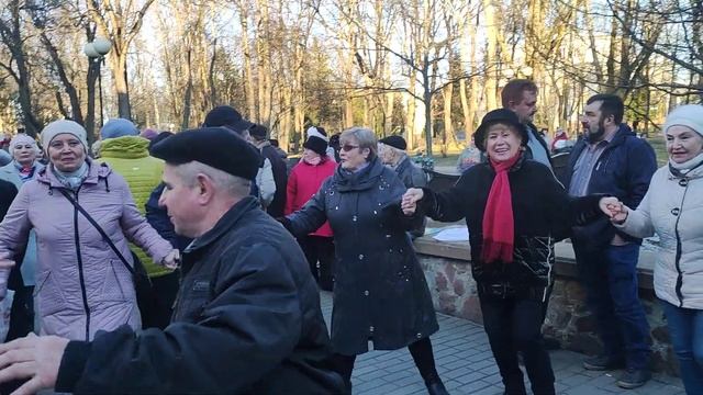 С Днём Рожденья......19.03.23 Гомель парк Луначарского ? правда его испоспортили заговорщики ? смотреть онлайн