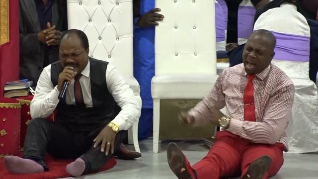 (Must Watch!) SEE WHAT HAPPENED as Apostle Johnson Suleman Began to WORSHIP смотреть онлайн