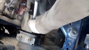 Снятие генератора с Daewoo Sens ЗАЗ Шанс часть1