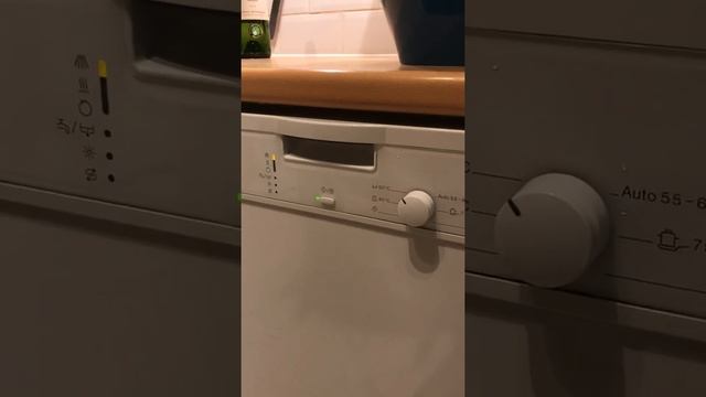 Miele G1022 - voyant rouge смотреть онлайн