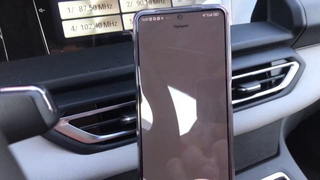 Процесс зарядки и не удобство расположения управления климата на руле EVOLUTE I-PRO/ Эволют айпро