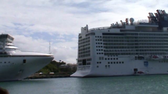 St. Thomas (US Virgin Islands) - Charlotte Amalie (with Crown Princess) смотреть онлайн