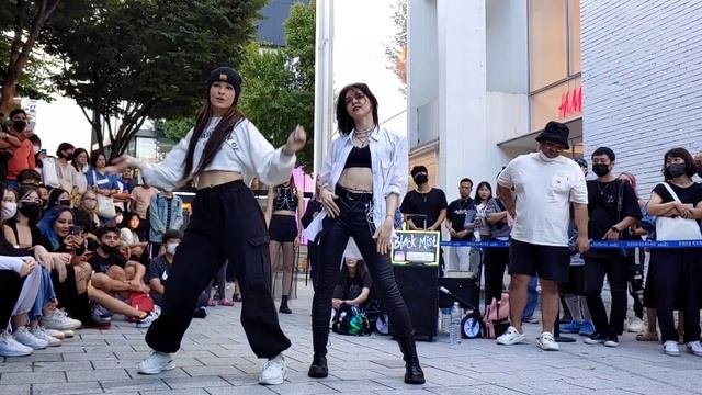 BLACK MIST. DYNAMIC SUPERB INTERACTIVE BUSKING. HONGDAE STREET. смотреть онлайн