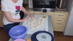 Манты на пару в Таппер-Мульти. Бонус - паровые овощи. Все вместе в микроволновке за 20 минут.