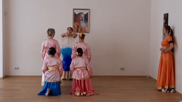 Танец ВОЗРОЖДЕНИЕ. Индия Китай Россия. смотреть онлайн