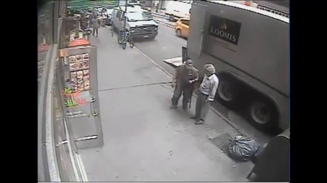 В Нью-Йорке мужик совершенно спокойно украл ведро золотых опилок общей стоимостью на 1 600 000 долр смотреть онлайн