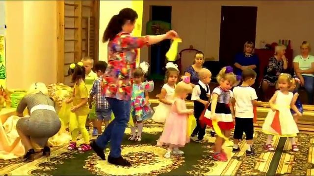 Осенний праздник в младшей группе "Колокольчик". Детский сад №14 "Капитошка" г.Новокузнецк, 2015 смотреть онлайн