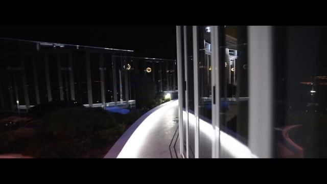 Прочувствуйте атмосферу вечеринки Jack House Grand Opening, которая прошла на крыше дома. смотреть онлайн